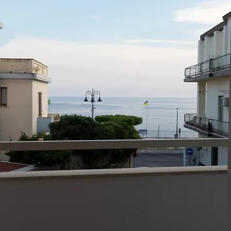 Lungomare Couette-café