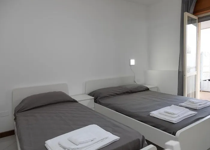 Alojamento de Acomodação e Pequeno-almoço Lungomare Diamante